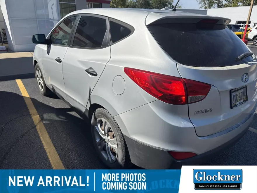 2012 Hyundai Tucson GL photo 1