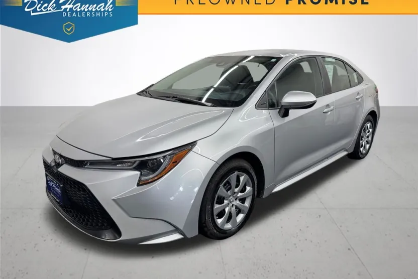 2021 Toyota Corolla LE photo 1