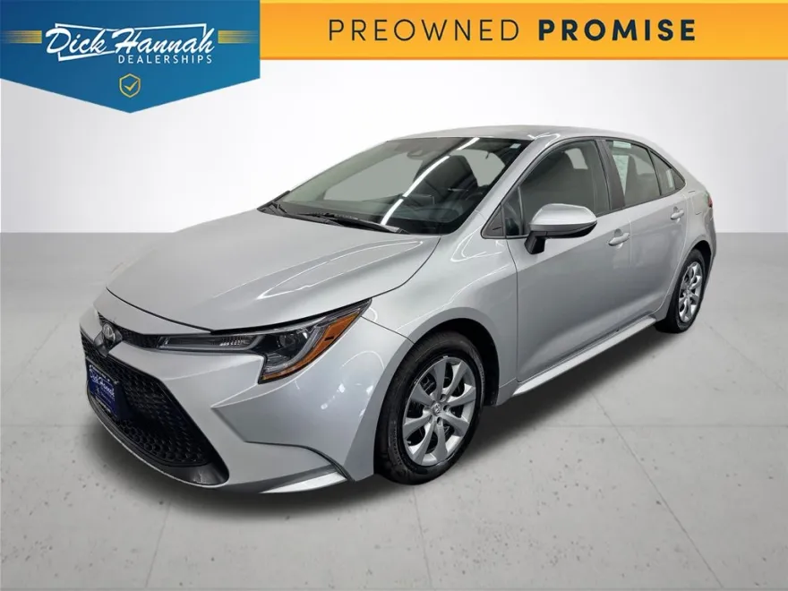 2021 Toyota Corolla LE photo 1