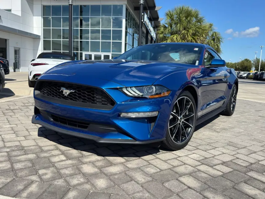 2023 Ford Mustang EcoBoost photo 1