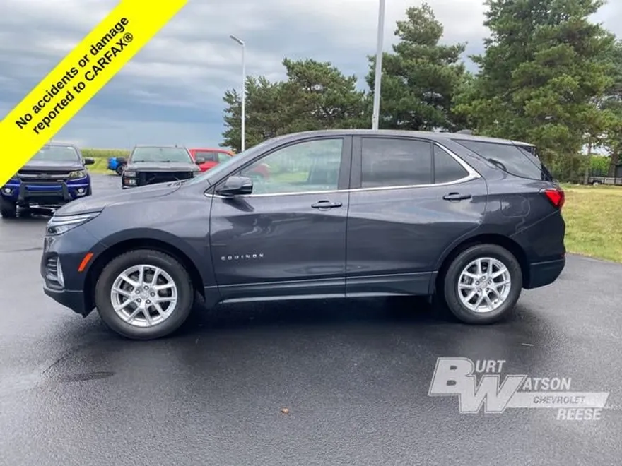 2023 Chevrolet Equinox LT photo 1