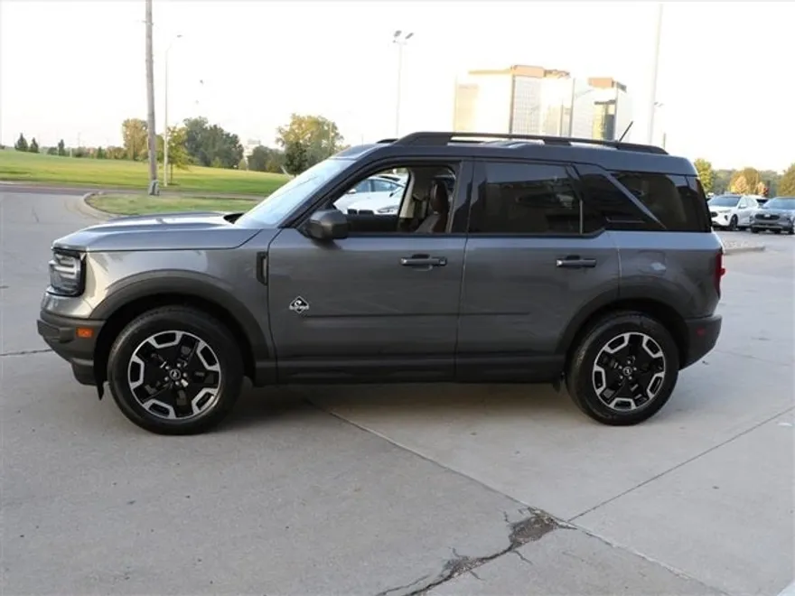 2021 Ford Bronco Sport Outer Banks photo 1