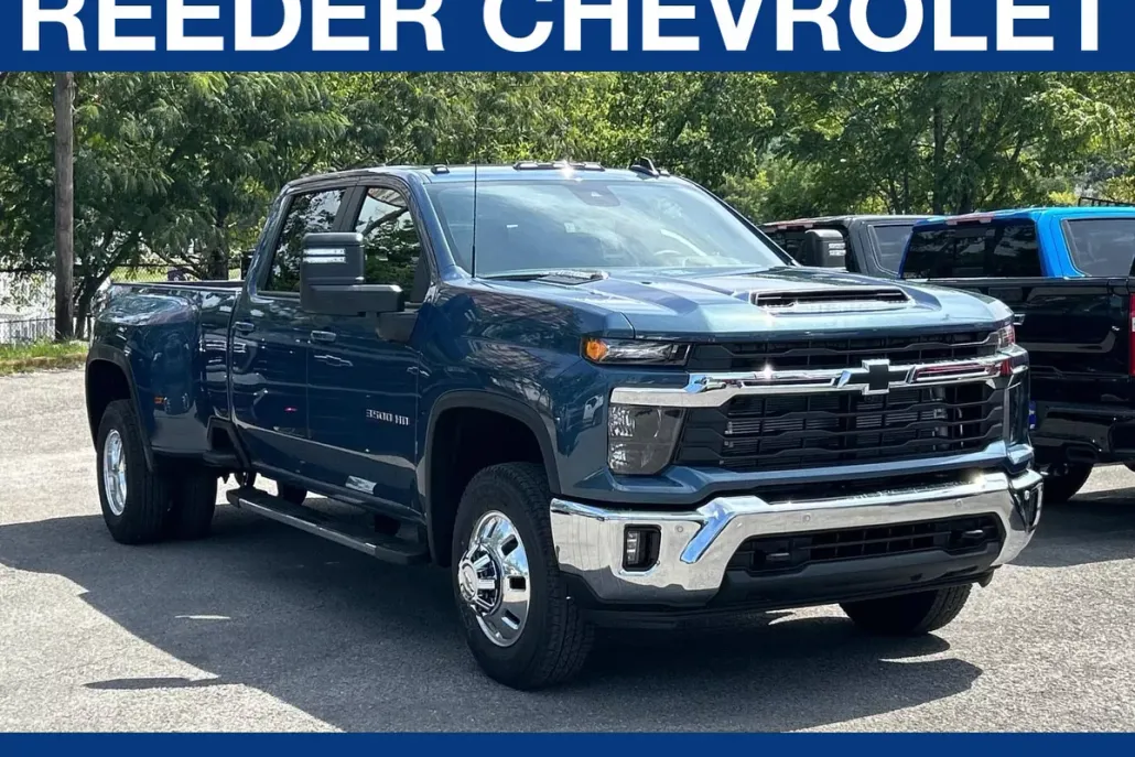 2026 Chevrolet Silverado 3500HD LT photo 1
