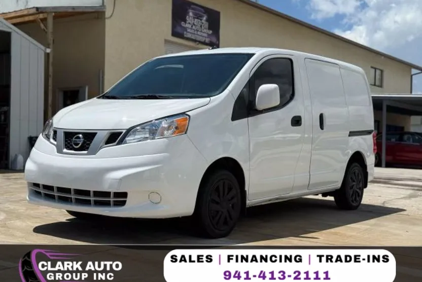 2021 Nissan NV200 SV photo 1