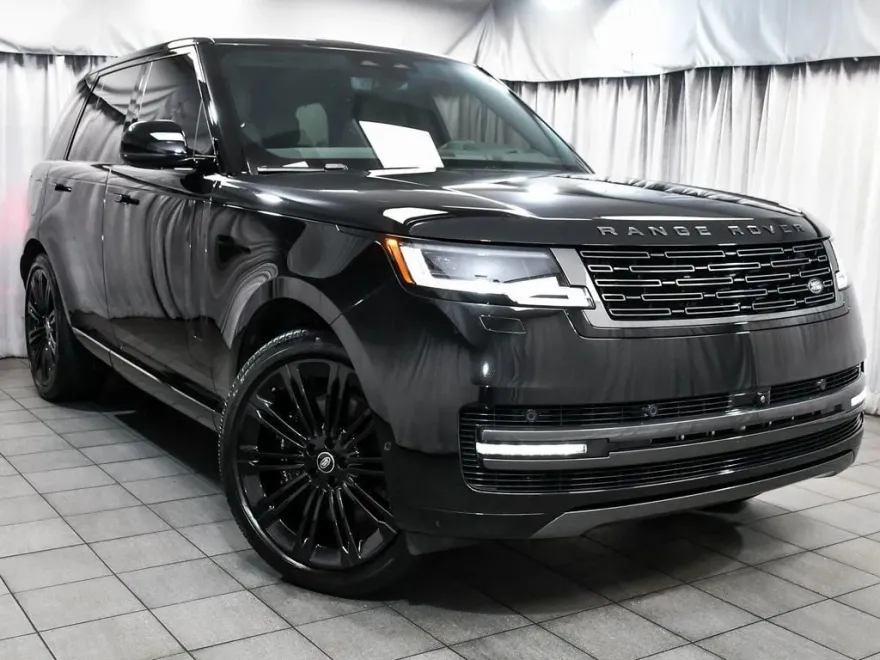 2025 Land Rover Range Rover SE photo 1