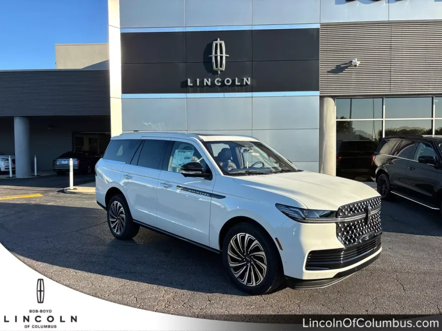 2025 Lincoln Navigator Black Label photo 1