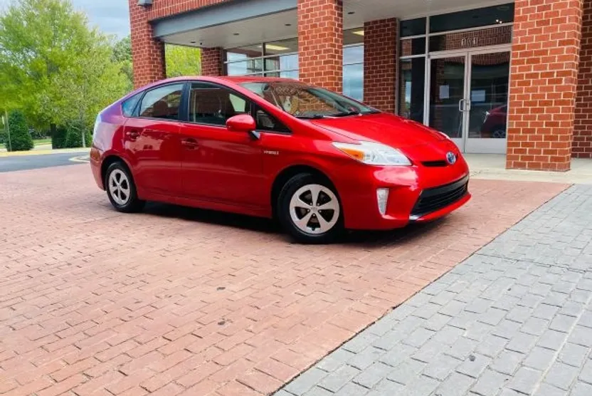 2015 Toyota Prius Two photo 1