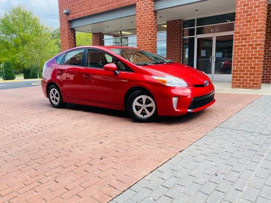 2015 Toyota Prius Two photo 1