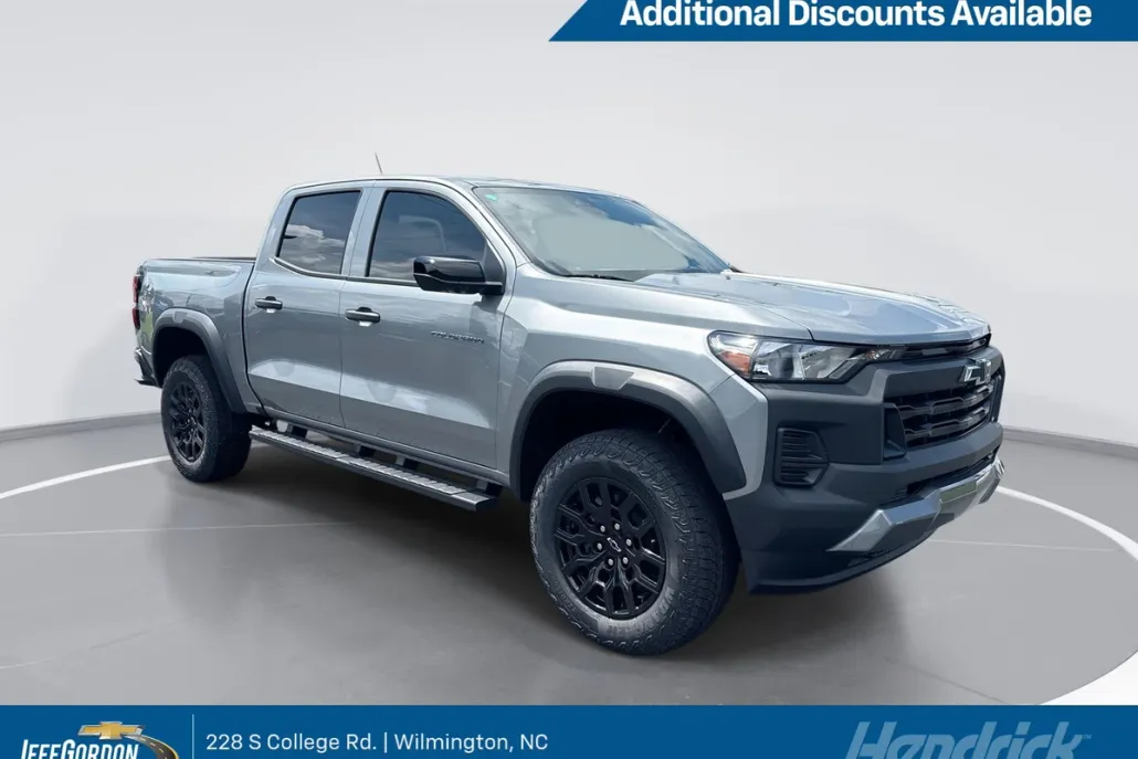 2026 Chevrolet Colorado Trail Boss photo 1