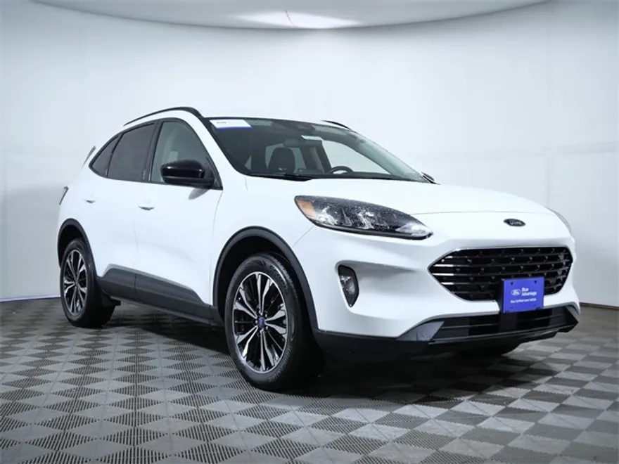 2022 Ford Escape SEL photo 1
