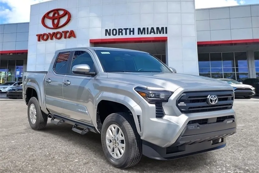 2025 Toyota Tacoma SR5 photo 1