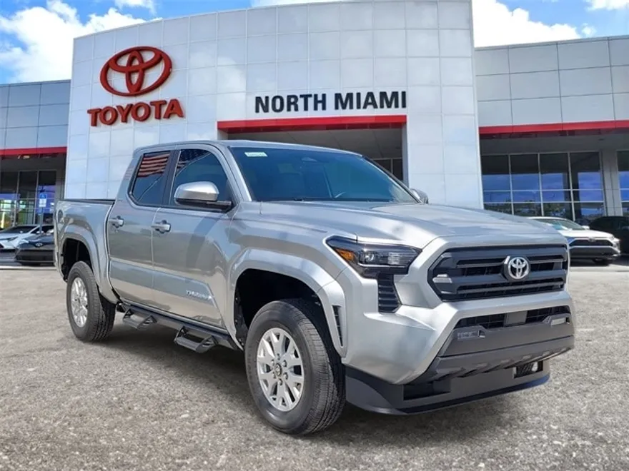 2025 Toyota Tacoma SR5 photo 1