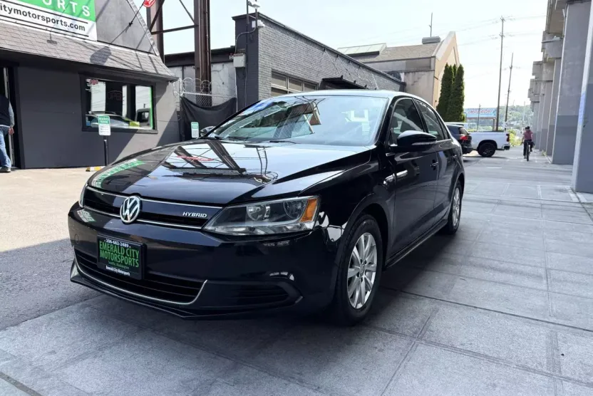 2013 Volkswagen Jetta Hybrid photo 1
