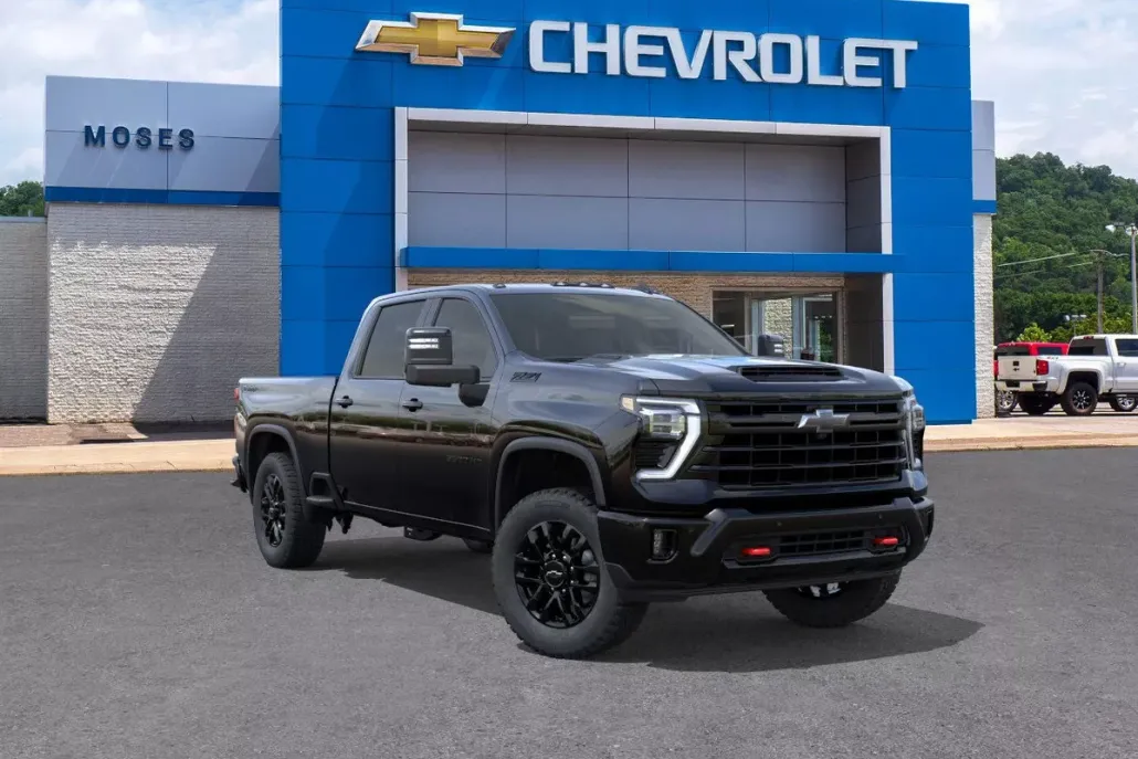 2026 Chevrolet Silverado 3500HD LT photo 1