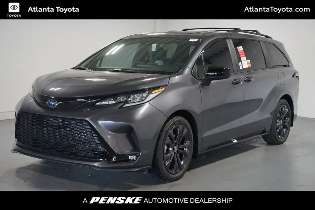 2025 Toyota Sienna XSE photo 1