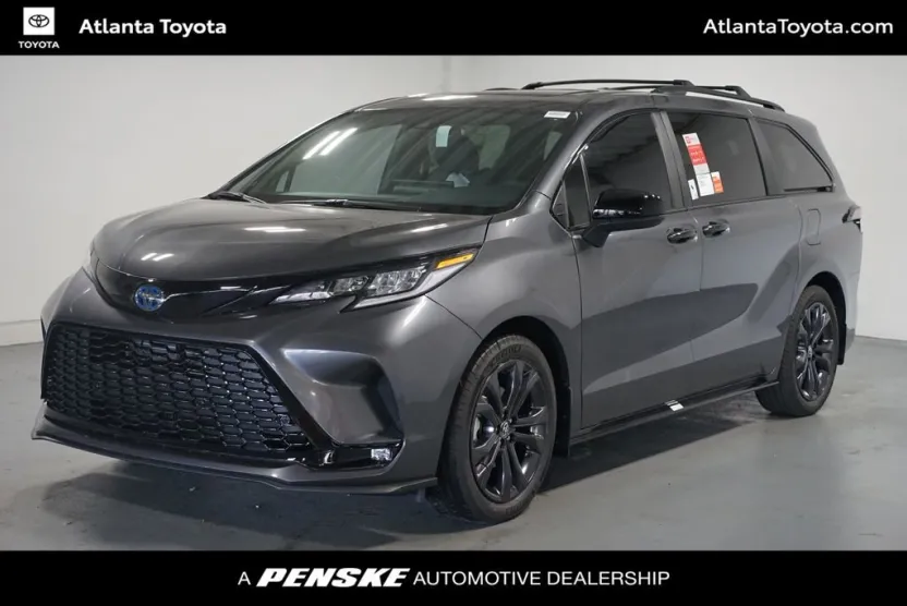 2025 Toyota Sienna XSE photo 1