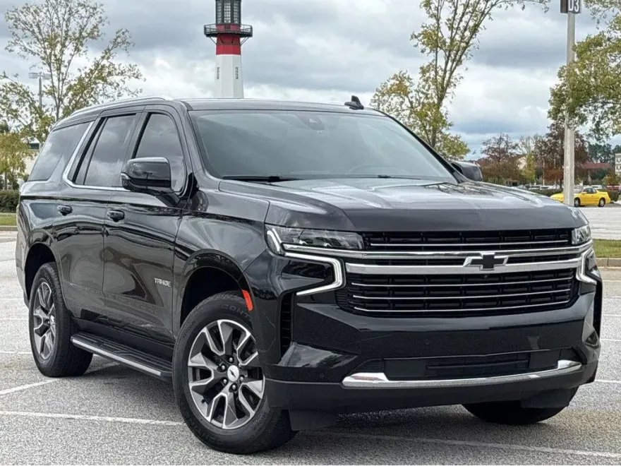 2022 Chevrolet Tahoe LT photo 1
