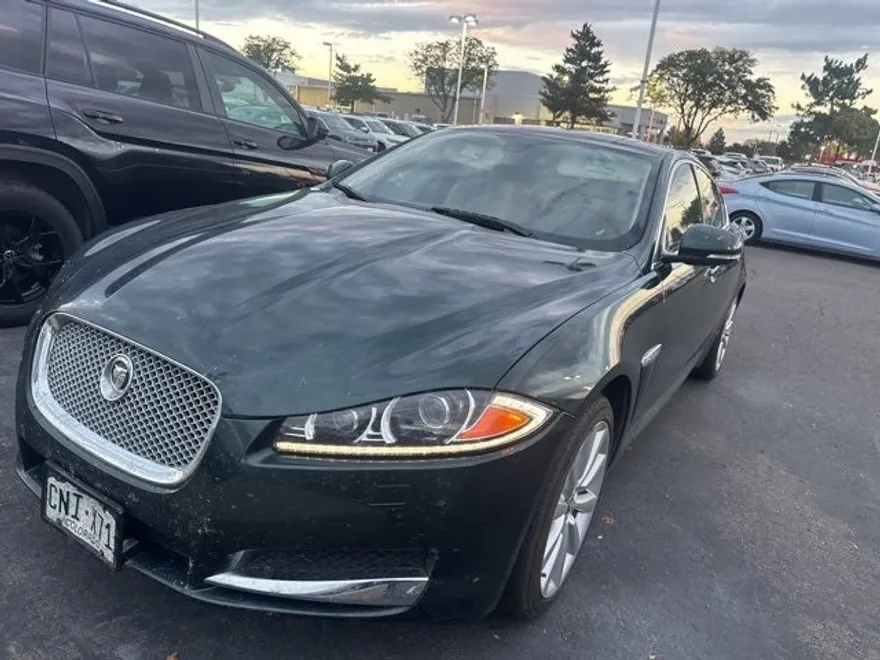 2013 Jaguar XF photo 1