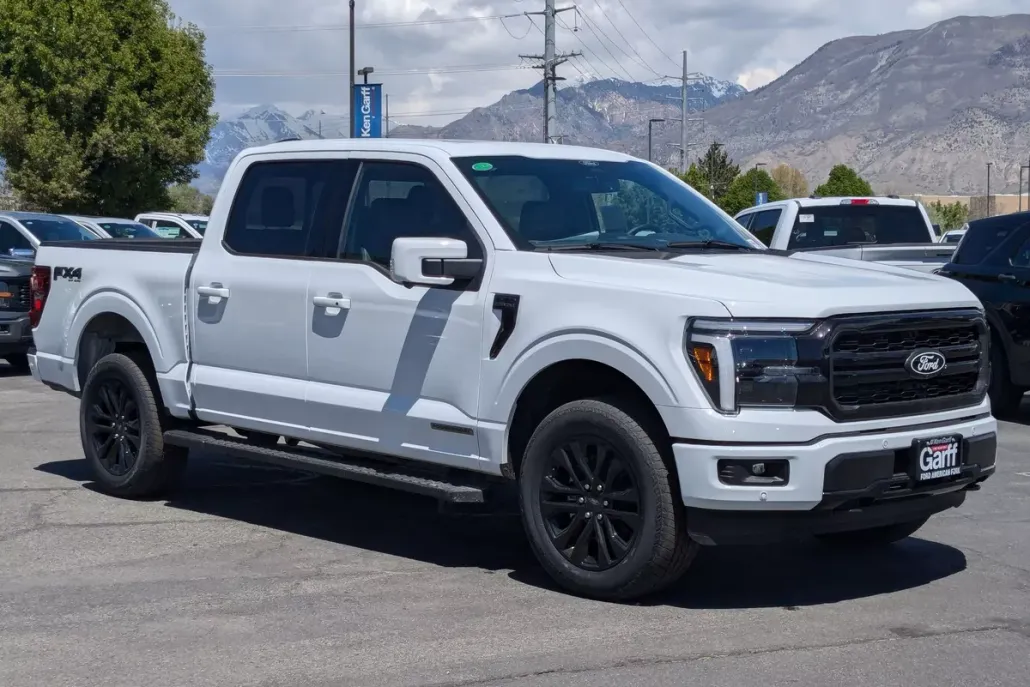 2025 Ford F-150 Lariat photo 1