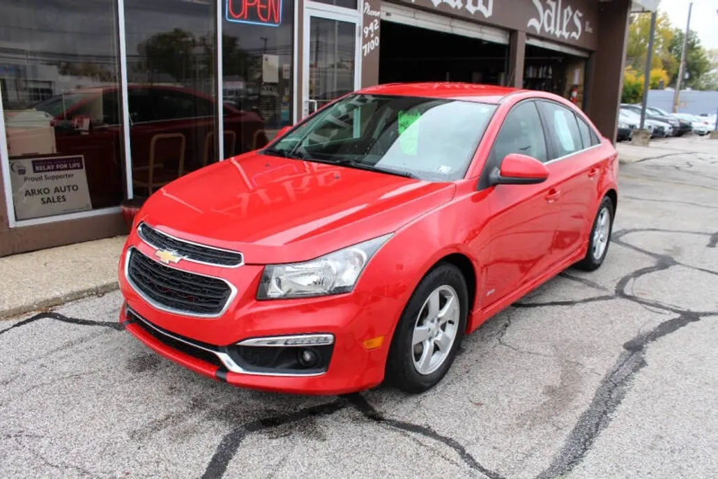 2016 Chevrolet Cruze photo 1