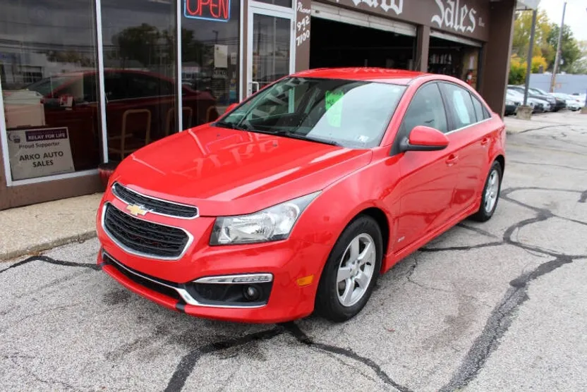 2016 Chevrolet Cruze photo 1