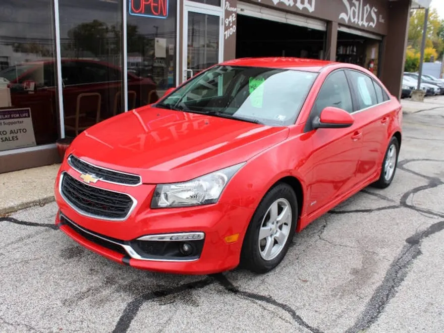2016 Chevrolet Cruze photo 1