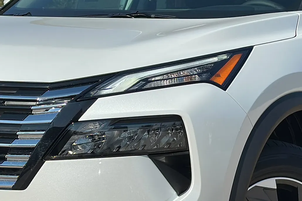2026 Nissan Rogue SV photo 1