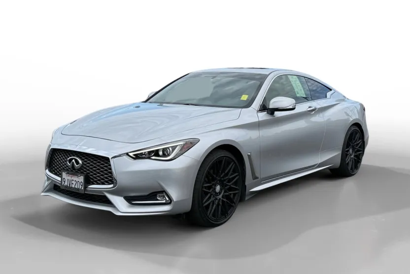 2017 Infiniti Q60 2.0t Base photo 1