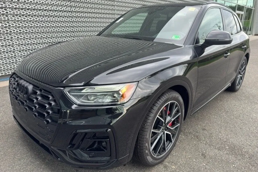 2025 Audi SQ5 Premium Plus photo 1