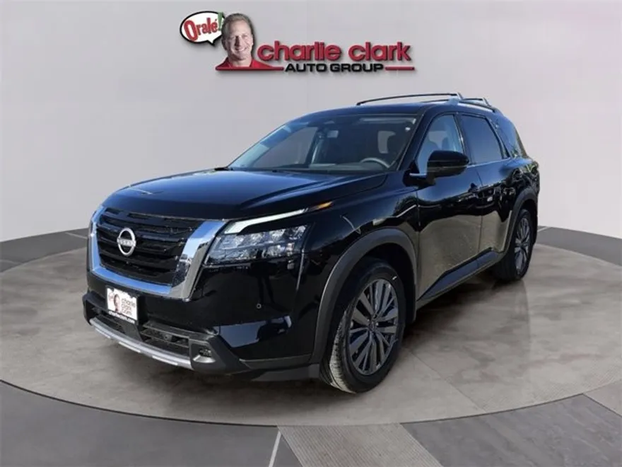 2025 Nissan Pathfinder SL photo 1