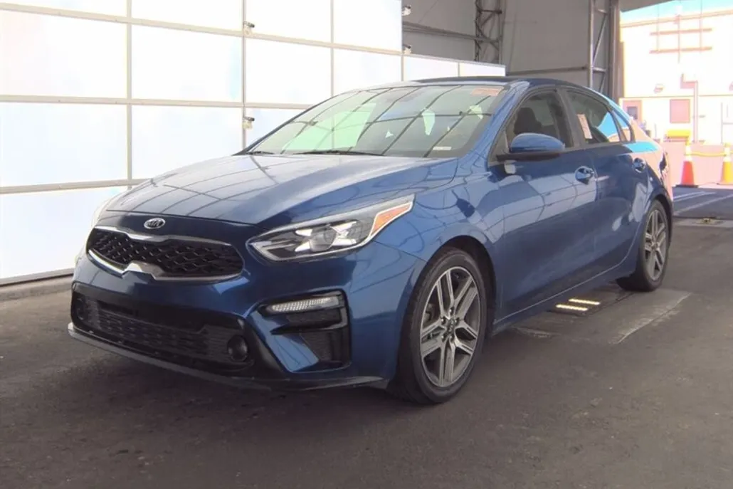 2019 Kia Forte S GT-Line photo 1