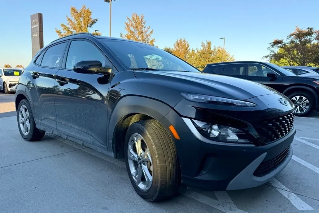 2023 Hyundai Kona SEL photo 1
