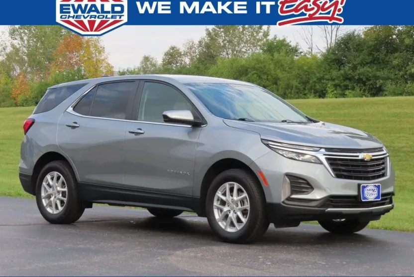 2024 Chevrolet Equinox LT photo 1