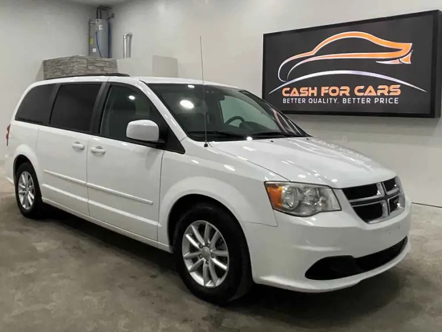 2014 Dodge Grand Caravan SXT photo 1