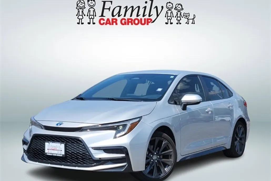 2024 Toyota Corolla Hybrid SE photo 1