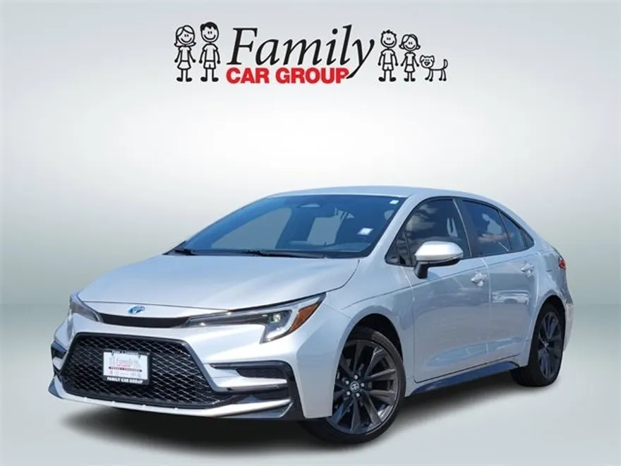 2024 Toyota Corolla Hybrid SE photo 1