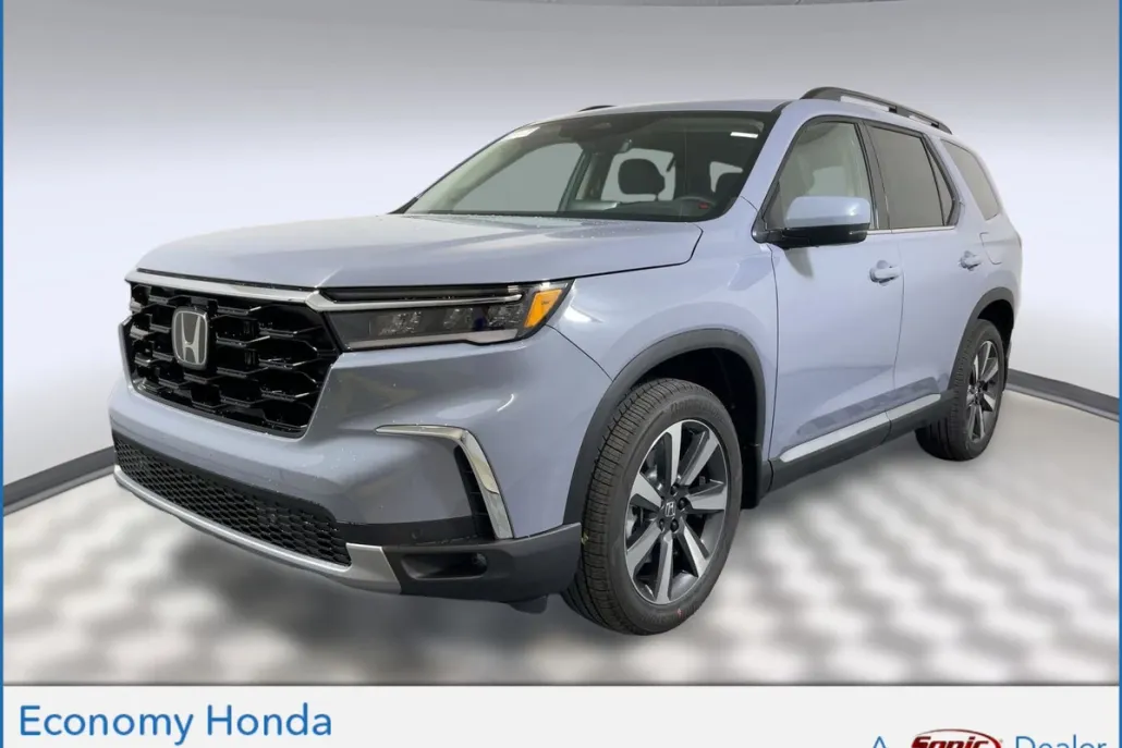 2025 Honda Pilot Touring photo 1