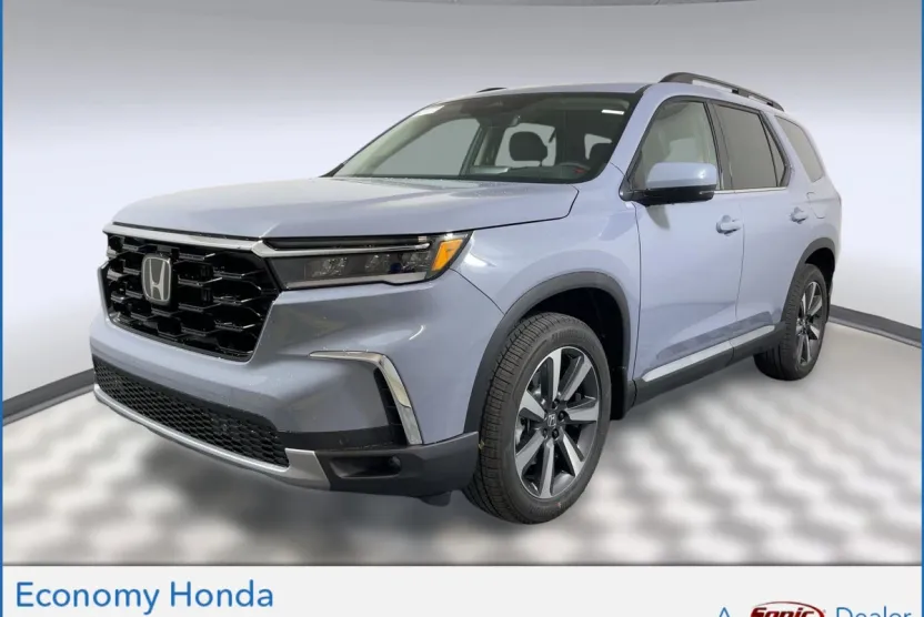 2025 Honda Pilot Touring photo 1