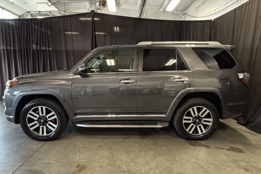 2019 Toyota 4Runner Limited 4WD photo 1