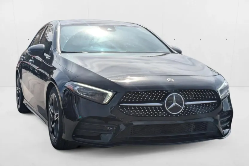 2022 Mercedes Benz A 220 photo 1