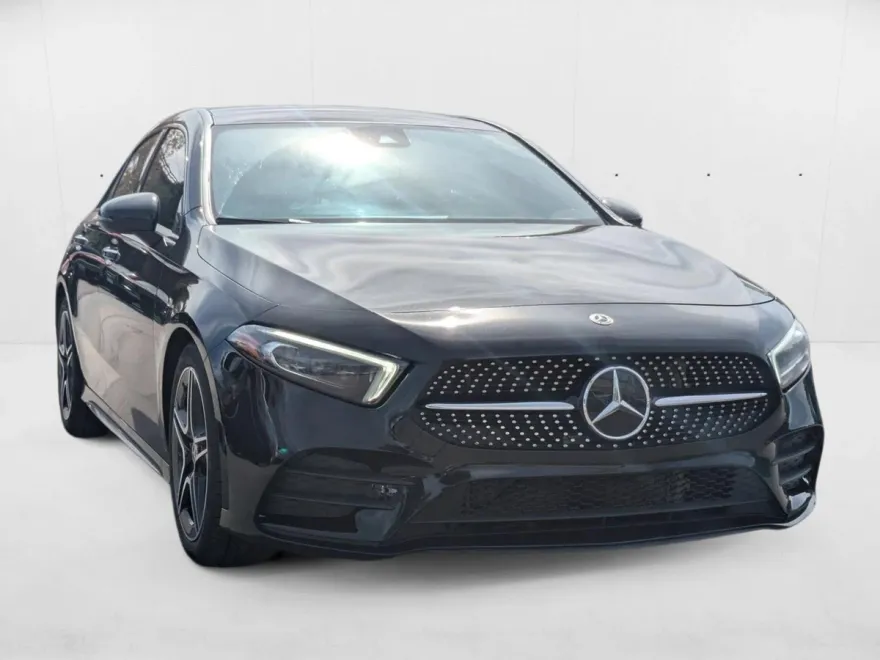 2022 Mercedes Benz A 220 photo 1