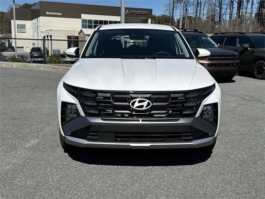 2025 Hyundai Tucson SE photo 1