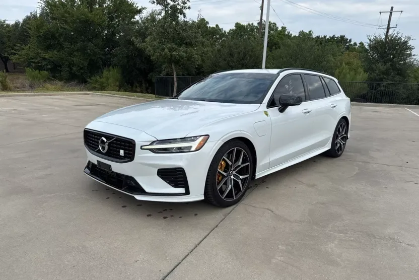 2021 Volvo V60 Recharge T8 Polestar photo 1