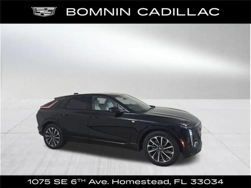2024 Cadillac Lyriq Sport photo 1