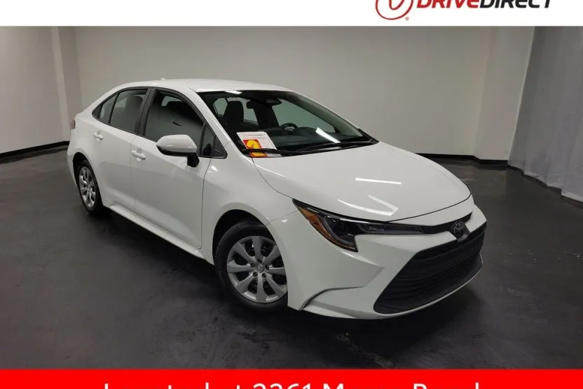2024 Toyota Corolla LE photo 1