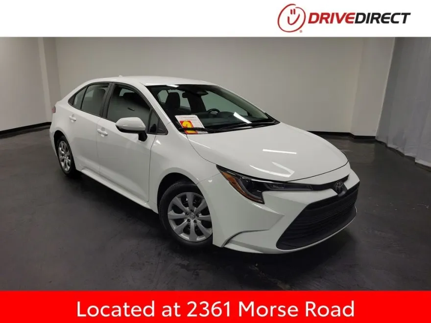 2024 Toyota Corolla LE photo 1