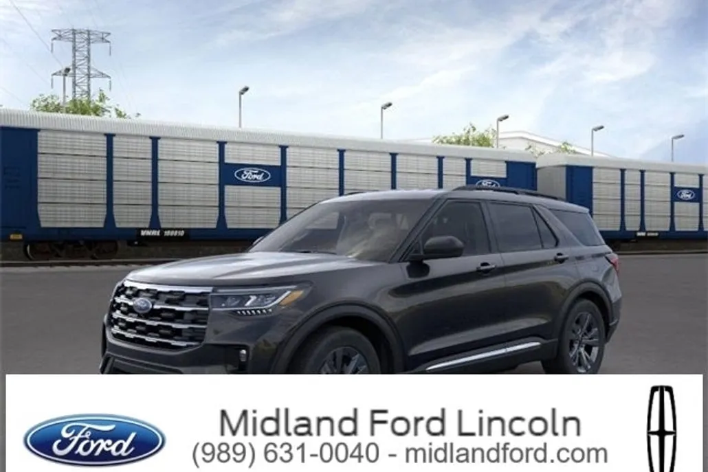 2025 Ford Explorer photo 1