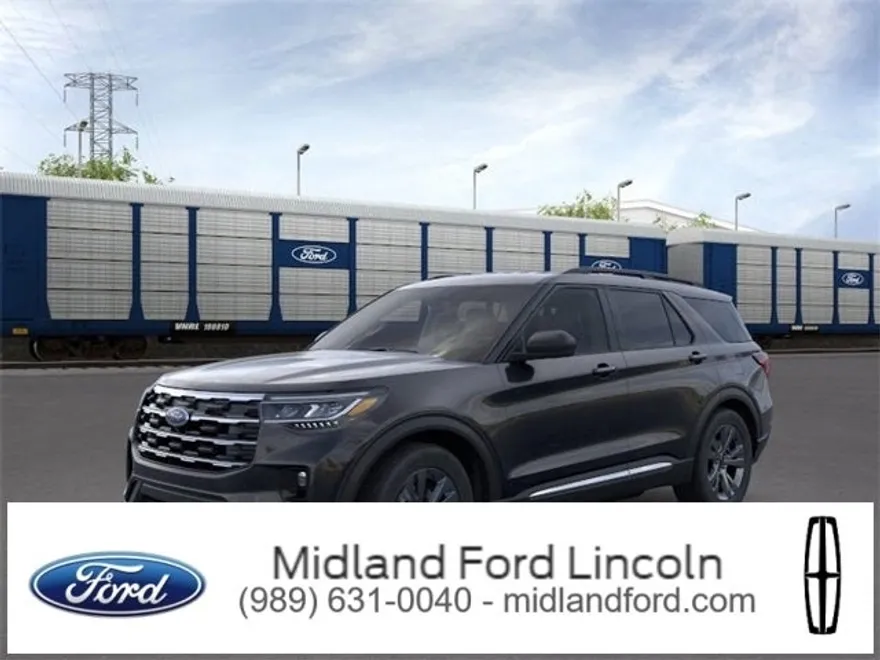2025 Ford Explorer photo 1