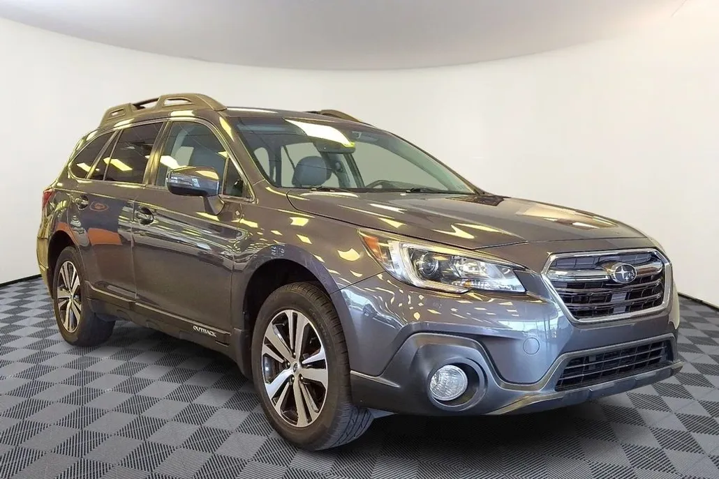 2019 Subaru Outback 2.5i Limited photo 1