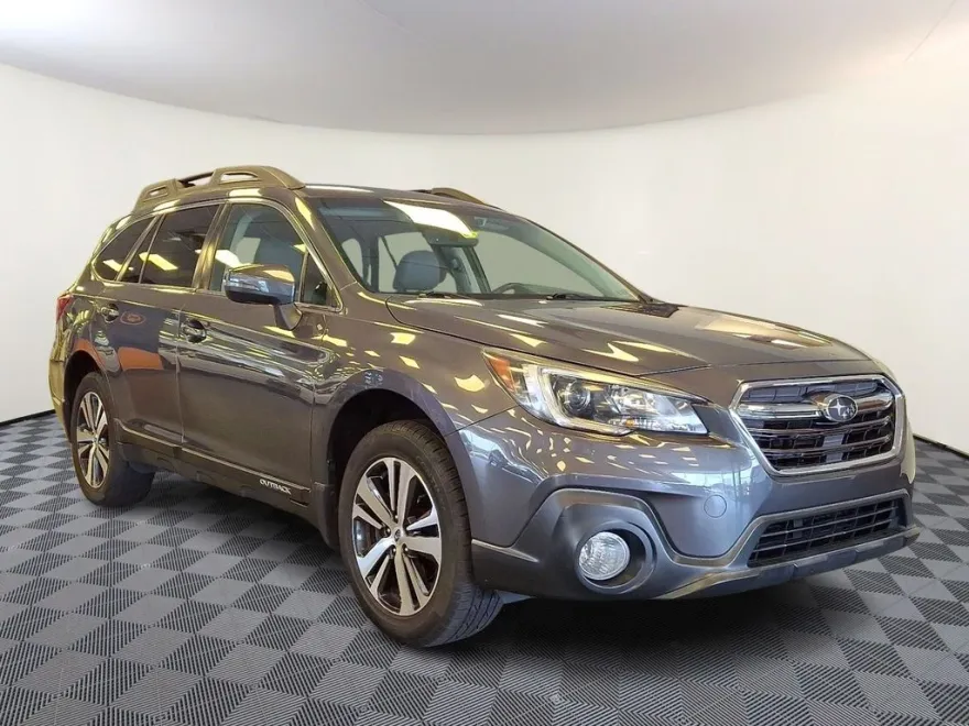 2019 Subaru Outback 2.5i Limited photo 1